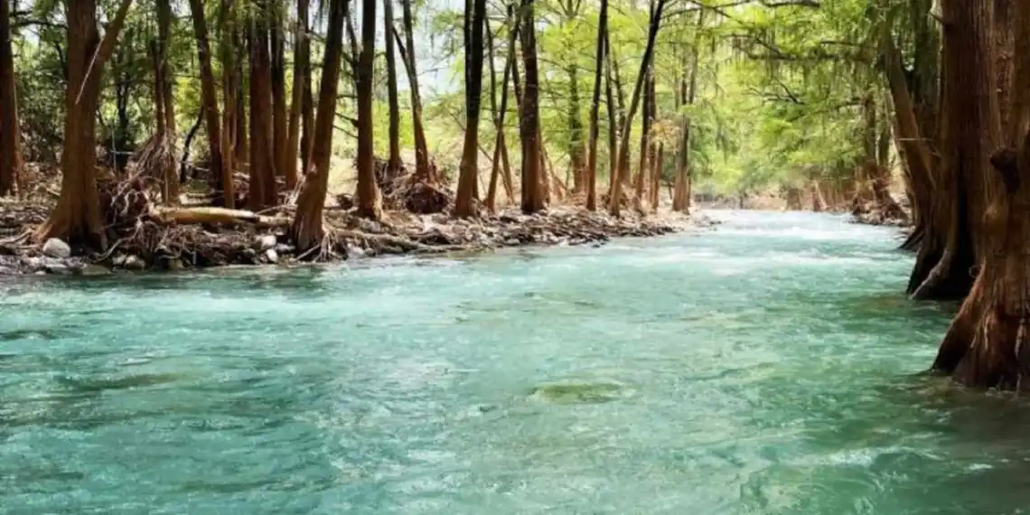 Disfrutan el río ramos en semana santa
