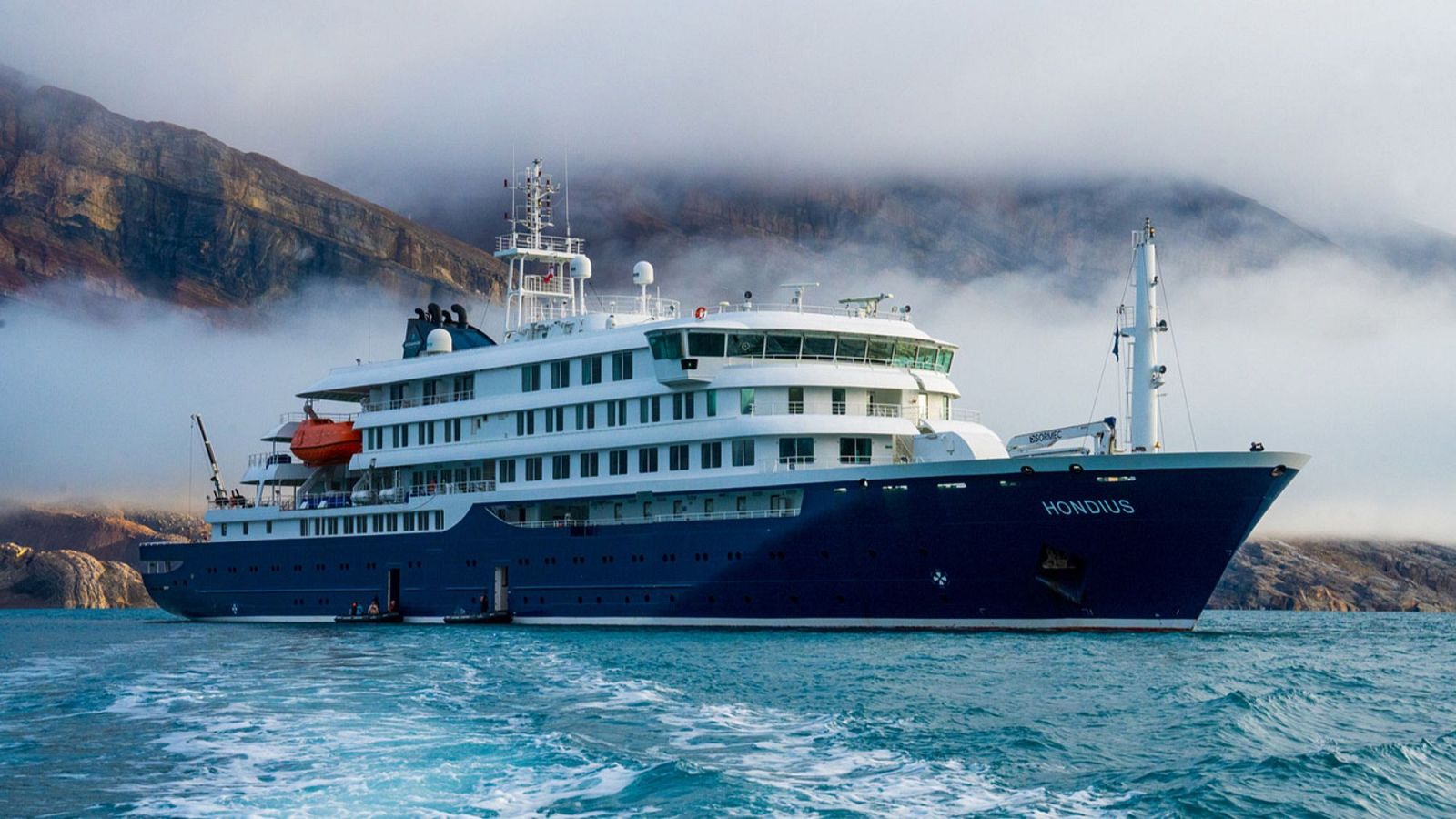 Mueren 3 personas por posible brote de hantavirus en crucero que salió de Argentina