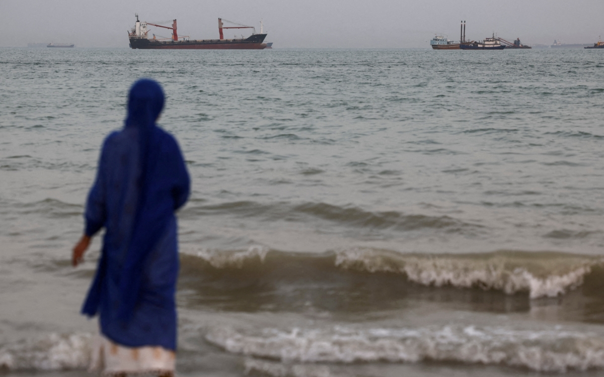 Estados Unidos ayuda a 900 barcos a atravesar Ormuz con seguridad